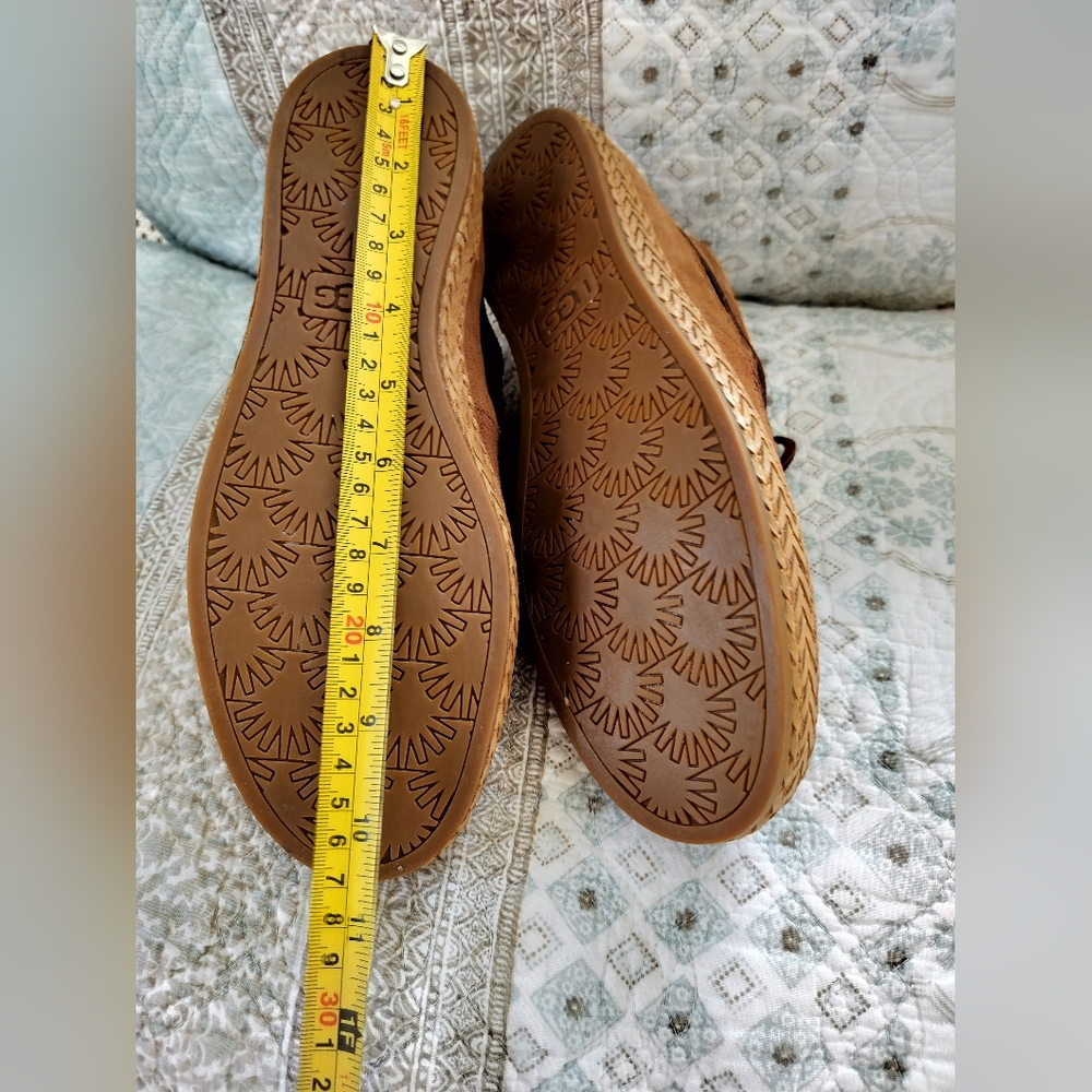 Ugg Women's Moccasin Slipper - Picture 8 of 9